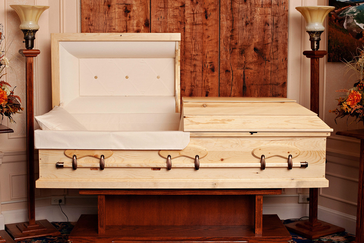 American Heritage Settler's Pine Casket in Minimalist