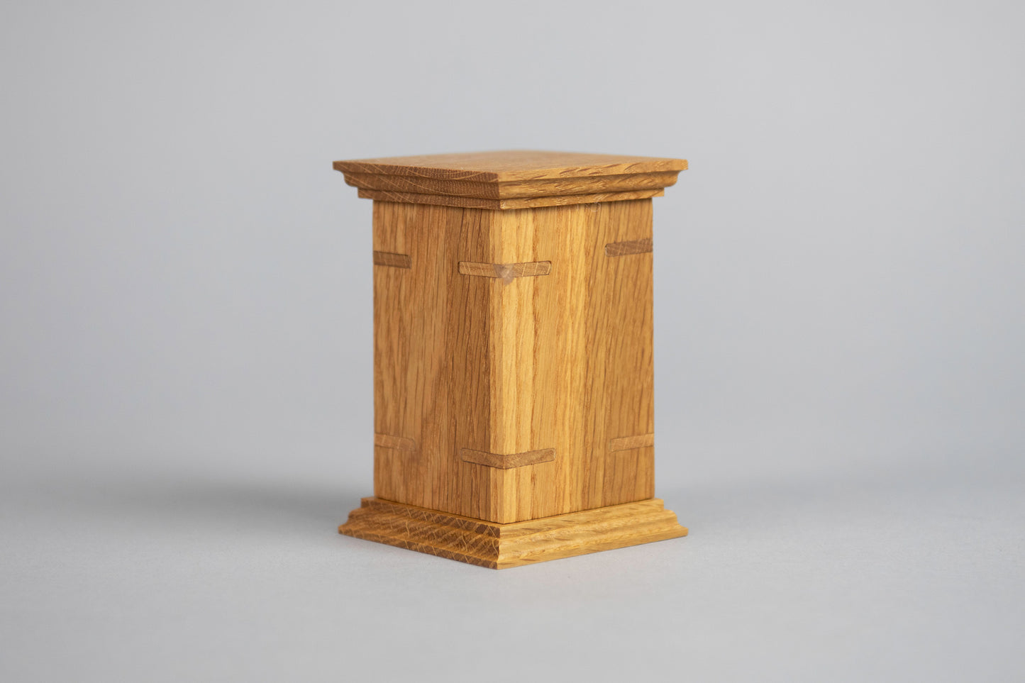 Quarter Sawn White Oak Cremation Urn in Craftsman Style, Sharing Size, Small Keepsake